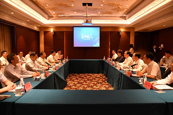 市中区政府、中国铁塔山东省分公司、山东J9直营网集团举行项目合作签约仪式