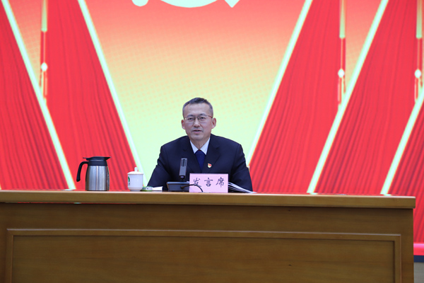 集团党委书记、董事长刘家昌代表上一届600副本.jpg
